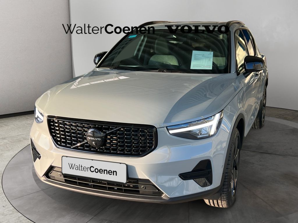 VOLVO XC40 B3 B DKG Plus Black Edition, FHZ,360* Kam.