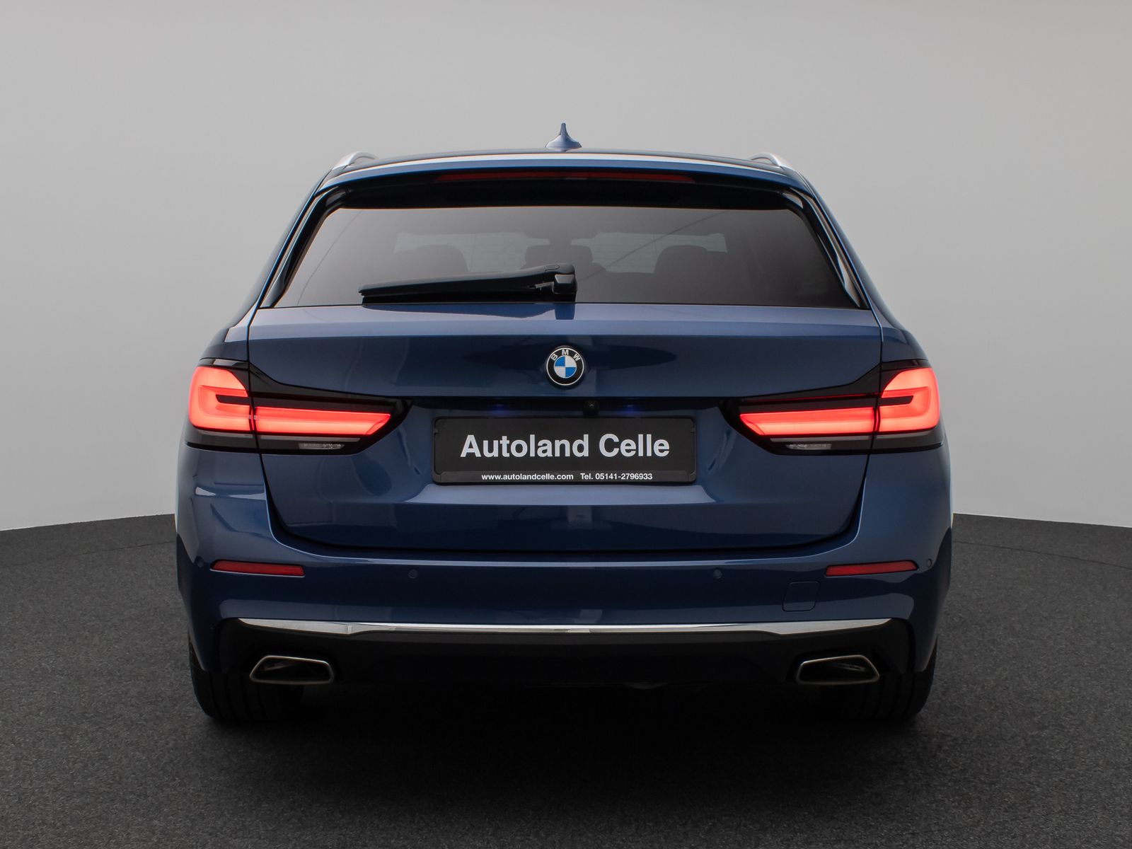 Fahrzeugabbildung BMW 530d Luxury Line Panorama Kamera HUD DAB Sport