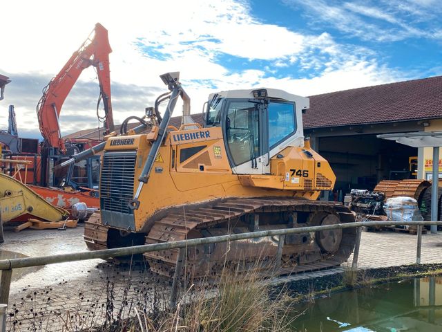 Liebherr PR 746 GLP