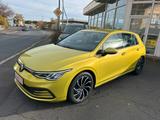 Volkswagen Golf VIII Lim. Life/ Navi / LED / ACC/  150 PS - : Gelb, Sportfahrwerk