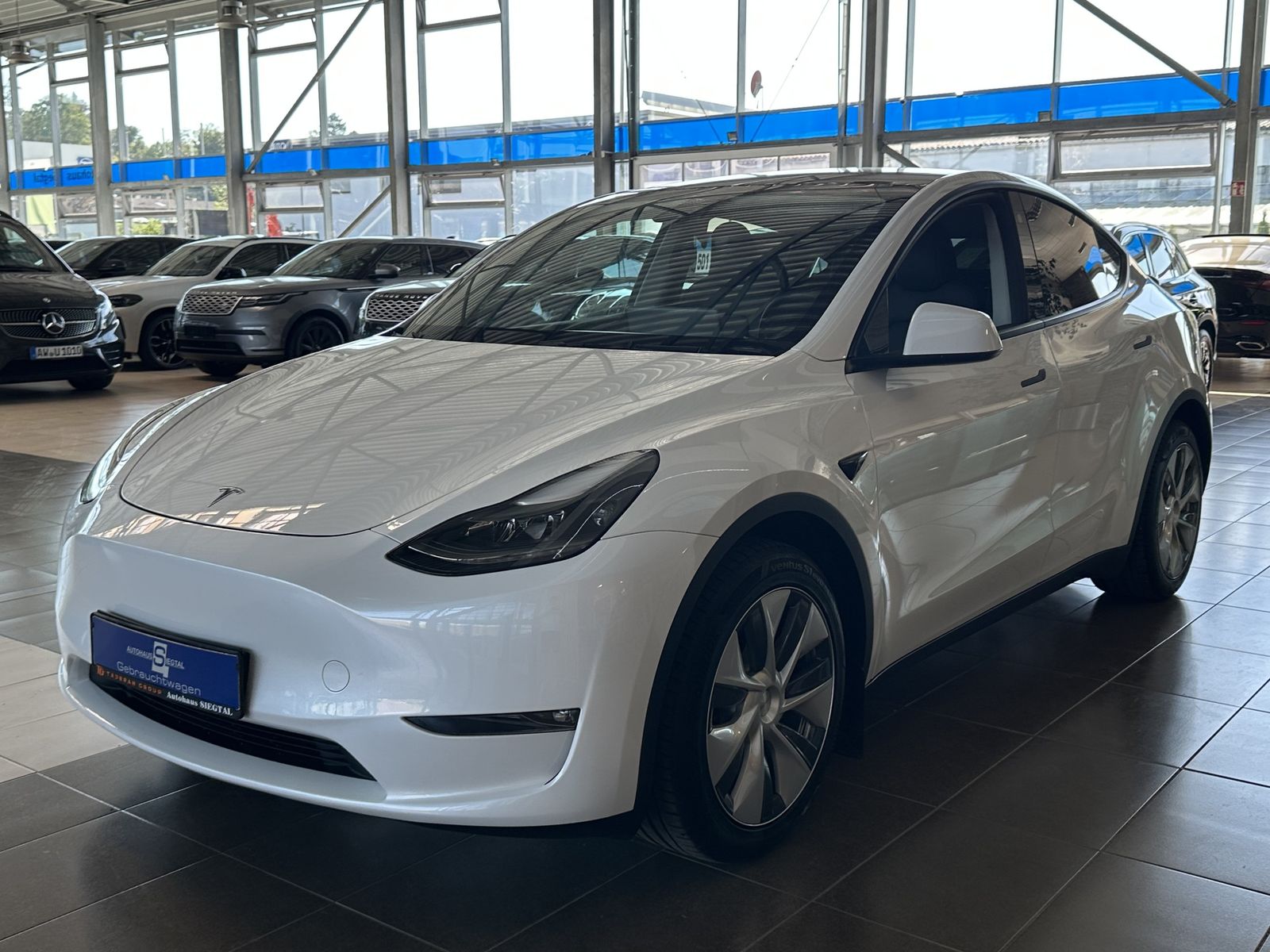 Tesla Model Y Long Range Dual Pano Leder AWD AHK LED imagem 3