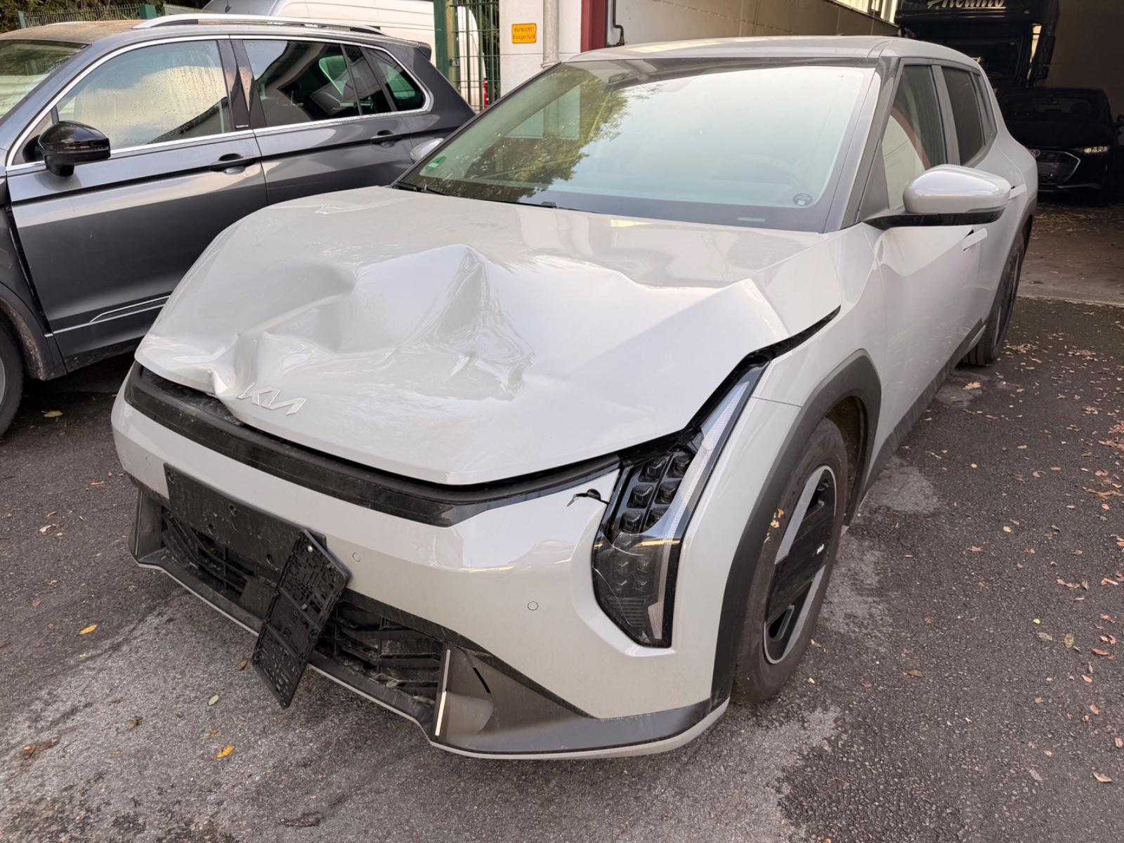Kia EV4 150 kW Earth