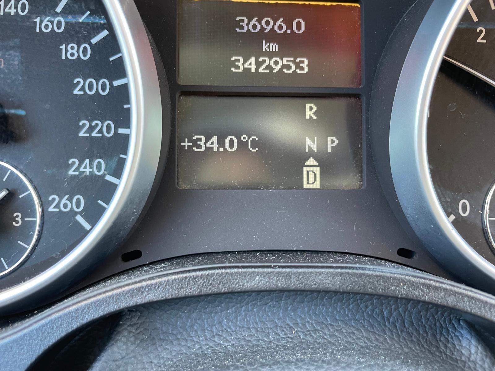 Mercedes-Benz ML280 2009 — photo 10