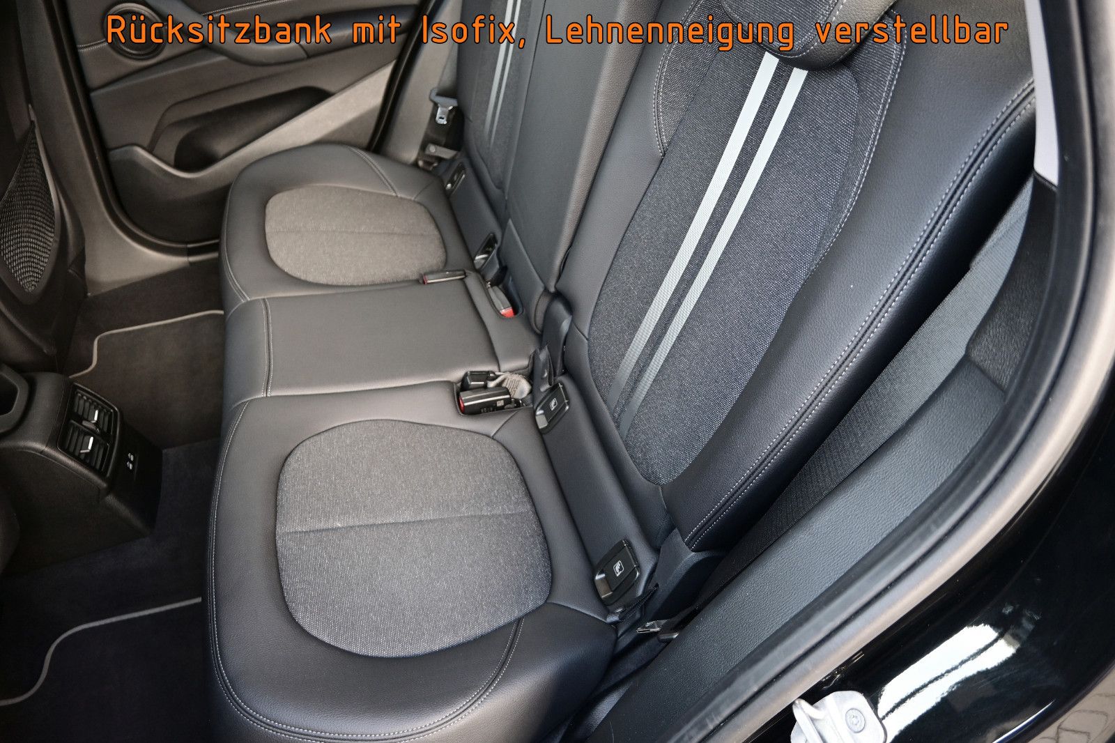 Fahrzeugabbildung BMW X1 sDr18d SPORT °AHK°DAB°KEYLESS°SPORTSITZE°18"°