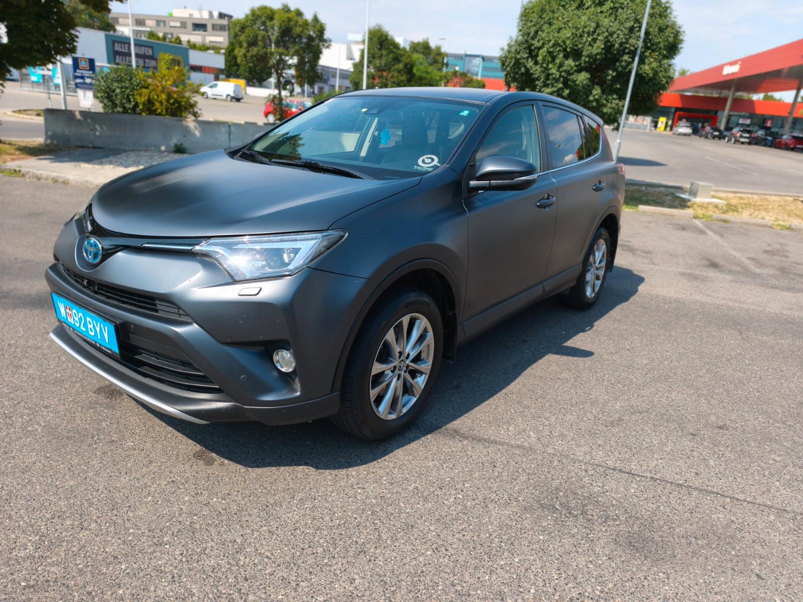 Toyota RAV 4 -Lounge Executive 2.5 Hybrid/automatic/4x4