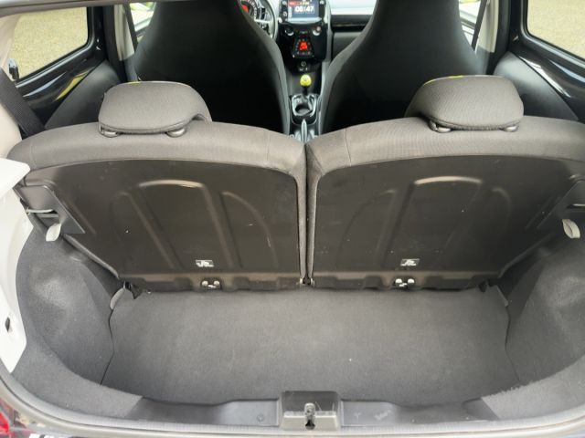 Foto Nummer 11: PEUGEOT 108