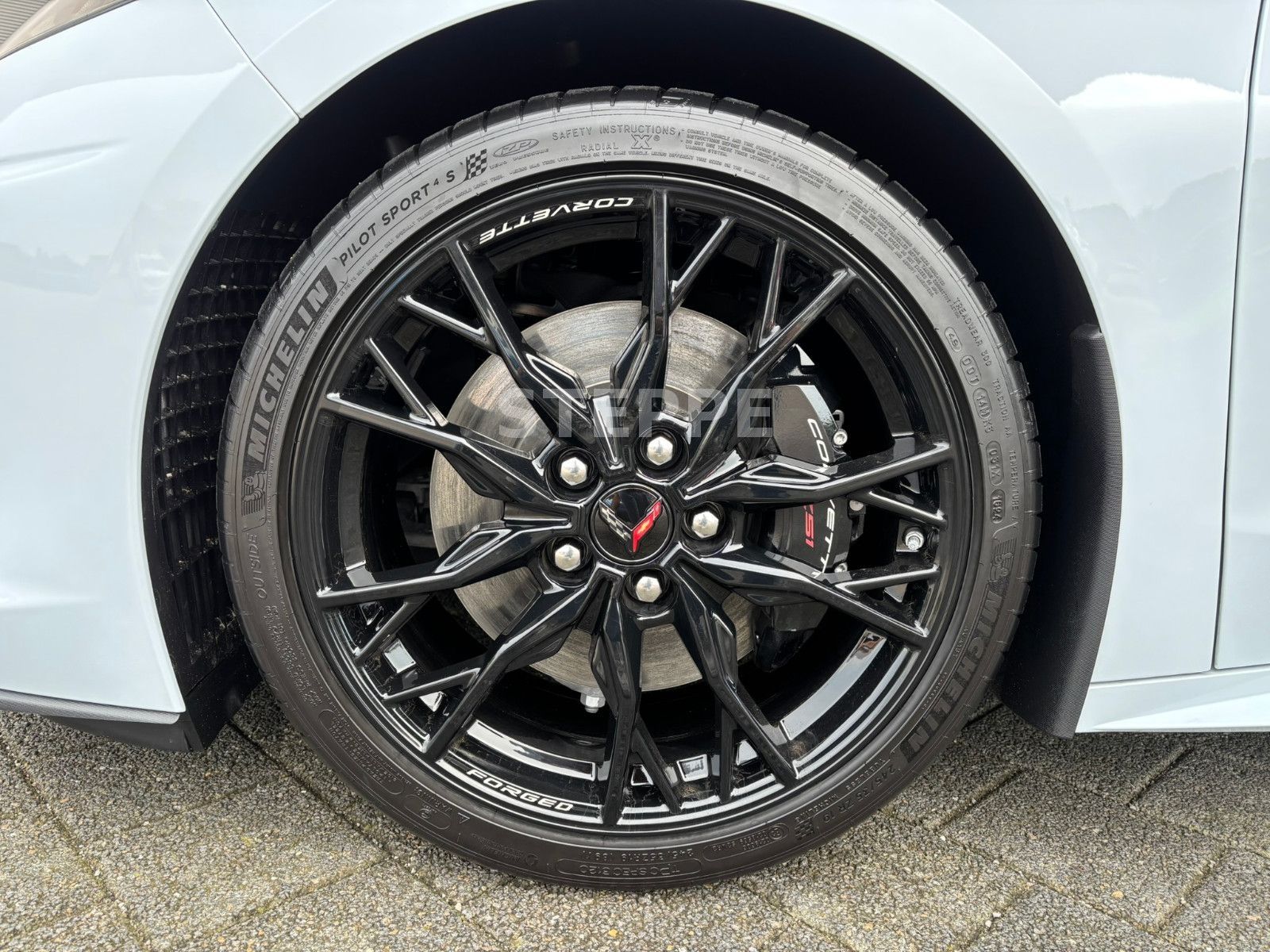 Corvette C8 Stingray Convertible 3LT Europamodell STEPPE