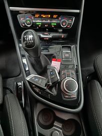 Fahrzeugabbildung BMW 218d Navi Parkassistent HiFi LM Sportsitze LED