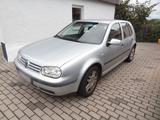 Volkswagen VW Golf vier 5türig 105PS - Volkswagen Golf aus 2000: Vi