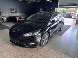 Ford Focus Turnier ST-Line*Bi-XENON*NAVI*PDC*TEMPOMAT - Ford Focus in Essen