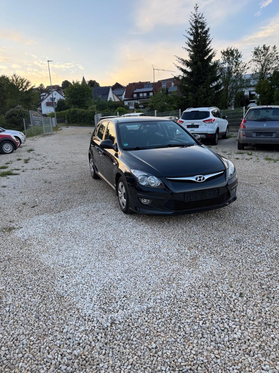 Hyundai i30 1.6 CRDi 66 kW Edition20