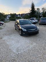 Hyundai i30 1.6 CRDi 66 kW Edition20 - Hyundai i30: Edition20