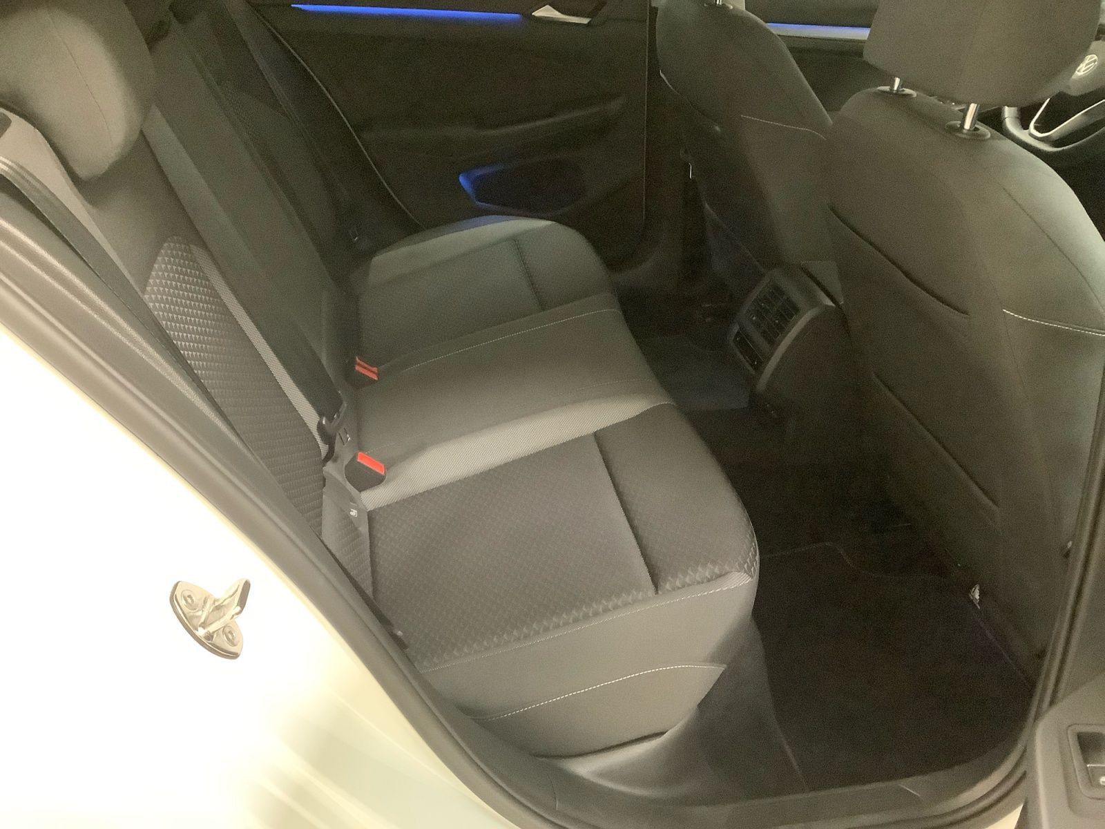 Golf Active 1,5 l TSI 96 kW Matrix, Standheizun