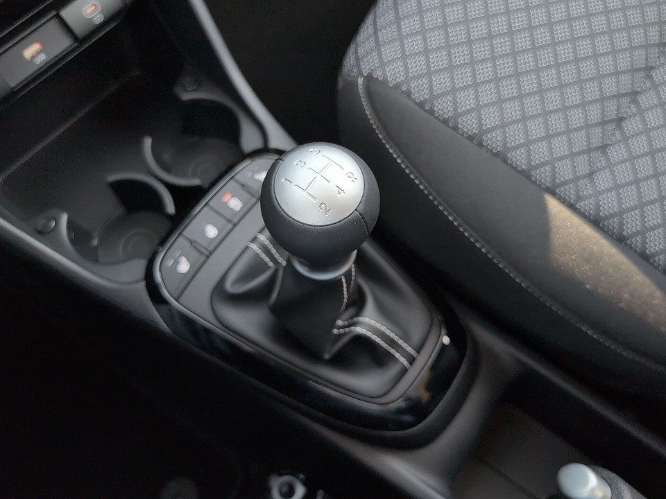 Fahrzeugabbildung Kia PICANTO 1.0 VISION 7J-GARANTIE NAVI+SHZ+LHZ+KAM+