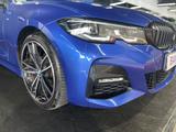 BMW 320d Touring xDrive M Sport /PANO/ Head UP - BMW 320 in Essen