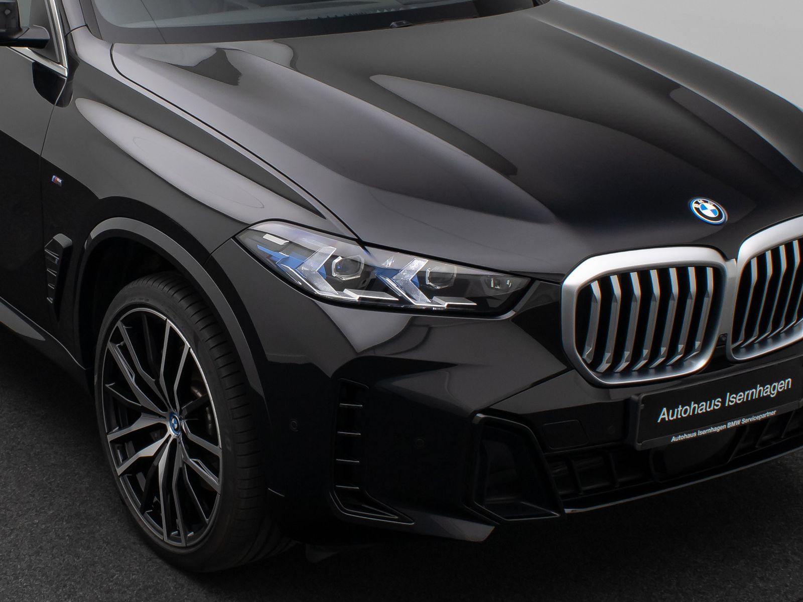 Fahrzeugabbildung BMW X5 xD50e M Sport 360&deg;H/K Panorama AHK DAB 22Zoll