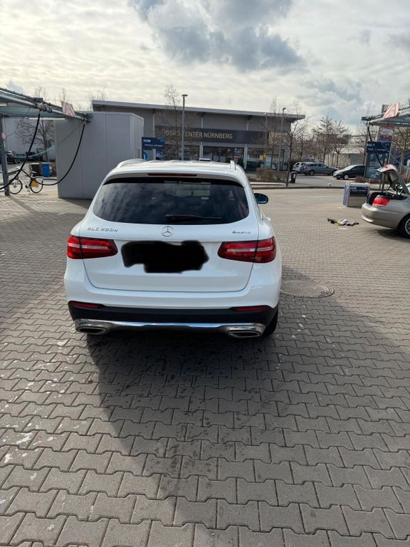 Mercedes-Benz GLC 220