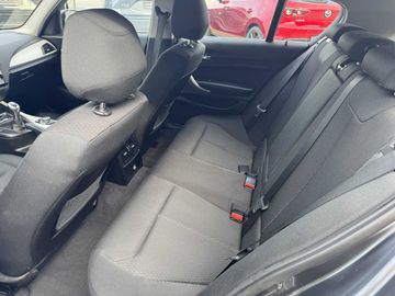 BMW 116d Advantage NaviLED