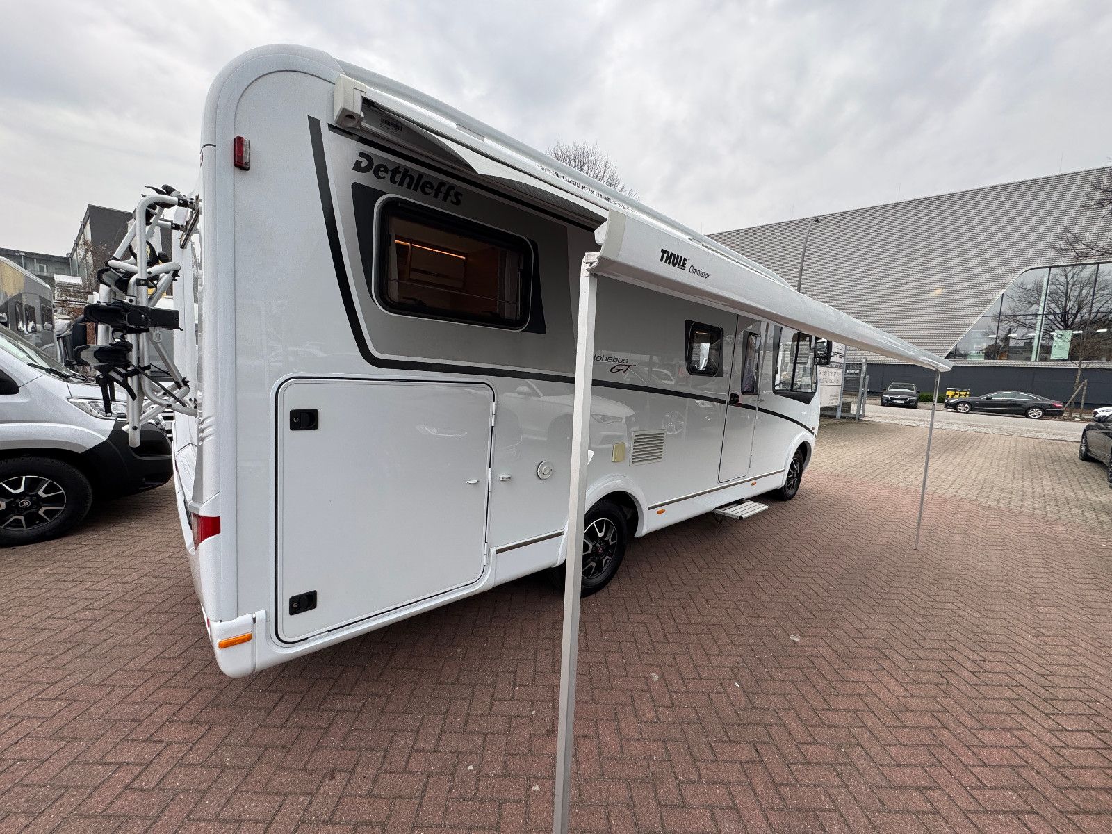 Fahrzeugabbildung Dethleffs Globebus I 006 GT PAKET WHITE 9GT SAT DACHKLIMA