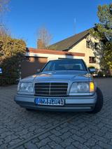 Mercedes-Benz 320 aus erster Hand - Mercedes-Benz 320: 320e