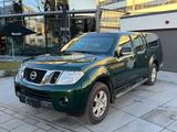 Nissan Navara 2.5 dCi 4x4 Doppel-Kabine Klima Hardtop - : Pickup, Hardtop