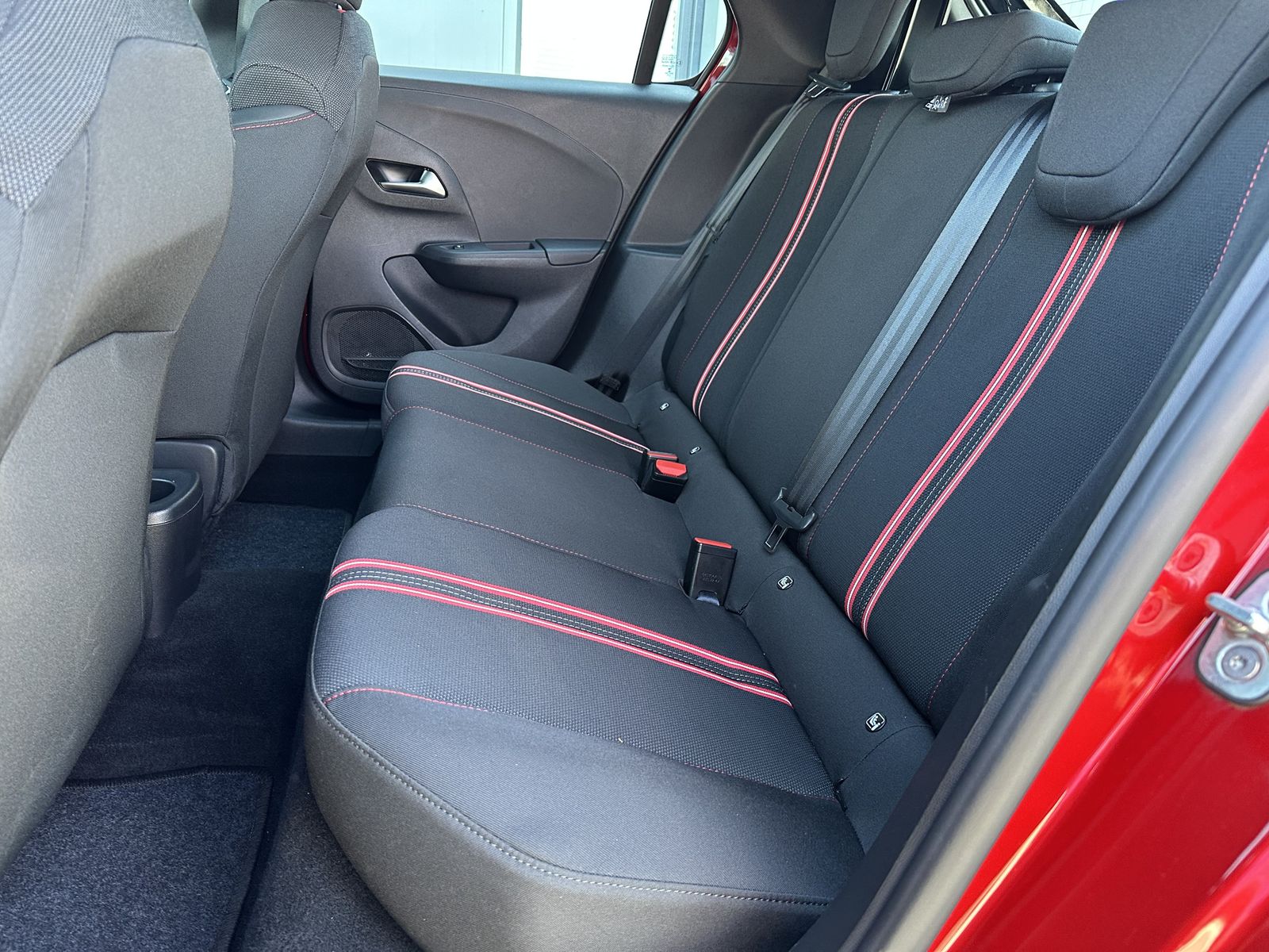 Fahrzeugabbildung Opel Corsa Corsa-e 5-Türer GS Line NAV+LED+SHZ+KAMERA