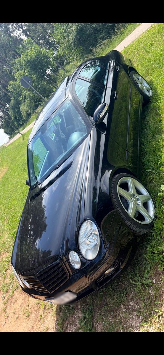 Mercedes-Benz E 320
