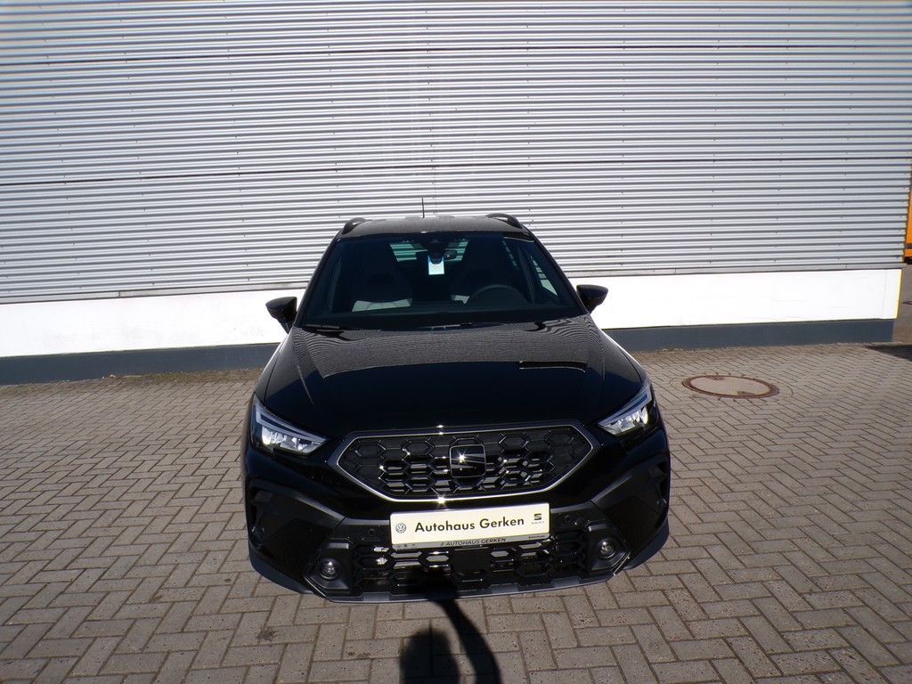 Fahrzeugabbildung SEAT Arona 1.5 TSI DSG FR Black Edition*LED*AHK*