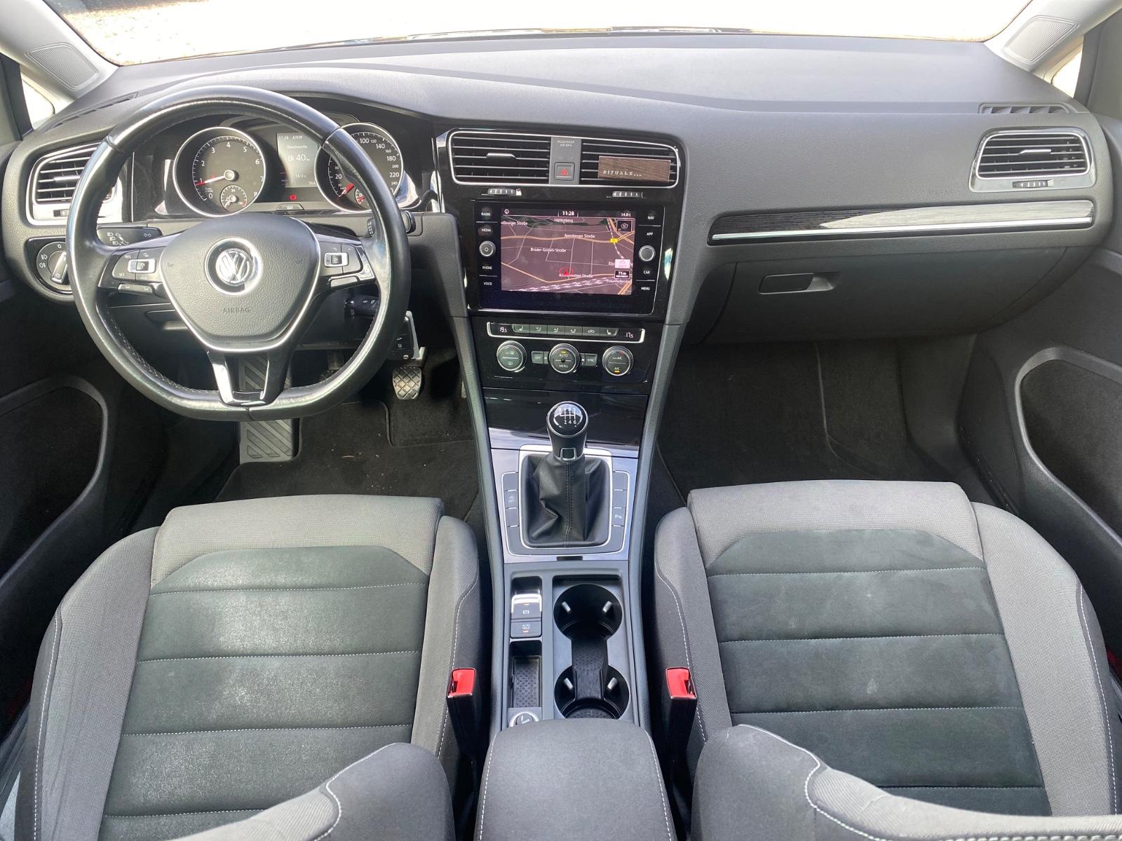Volkswagen Golf 1.4 TSI BMT 92kW Highline Navi Sitzheizung