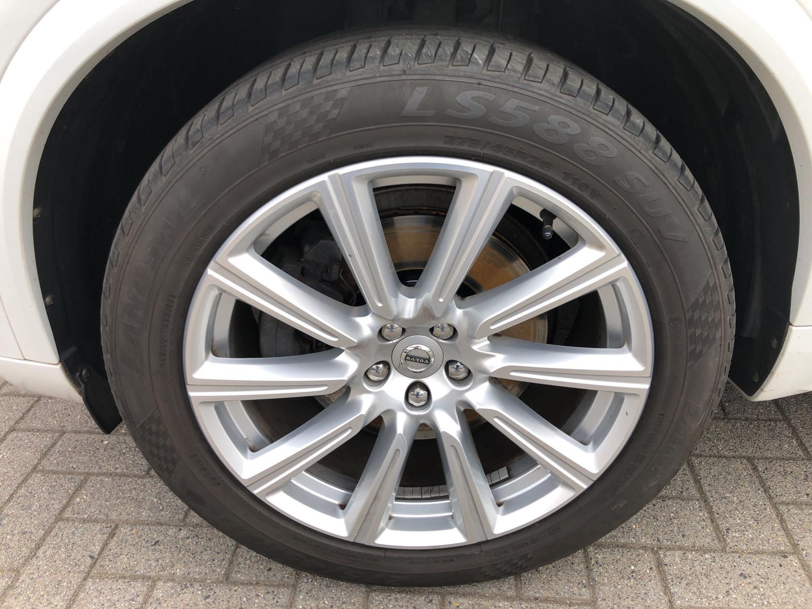 Volvo XC90 D5 AWD Geartronic Inscription -2S-Räder-