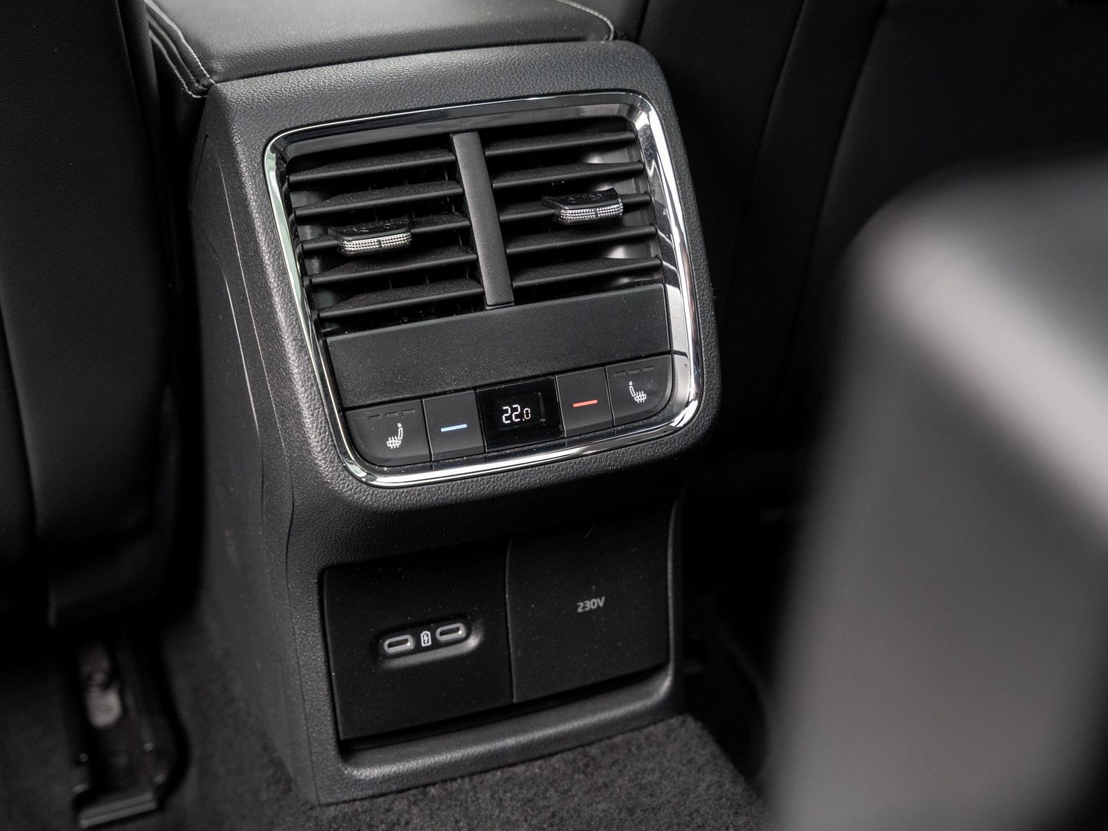 Skoda OCTAVIA C. STYLE 1.5 TSI AHK Kam. Navi Pano ACC foto 9