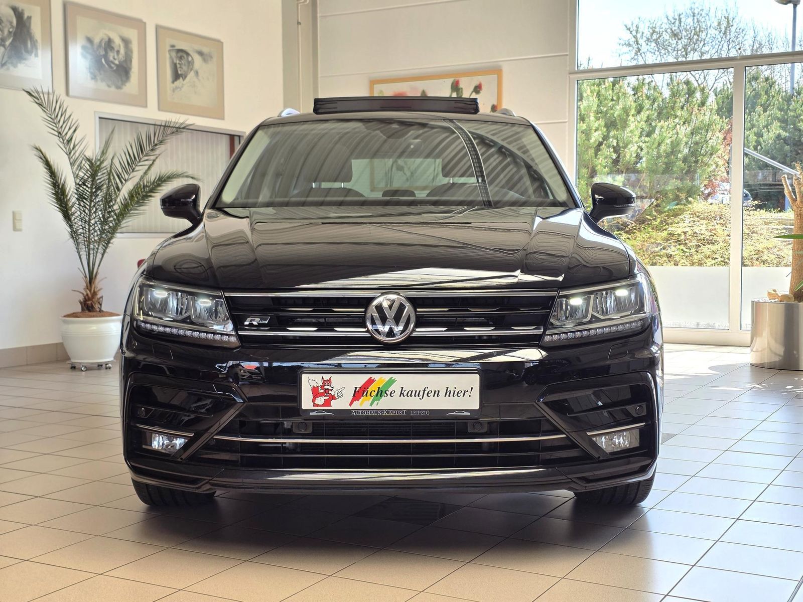 Fahrzeugabbildung Volkswagen Tiguan R-Line/Pano/Keyless/LED/Virtual/Dynaudio