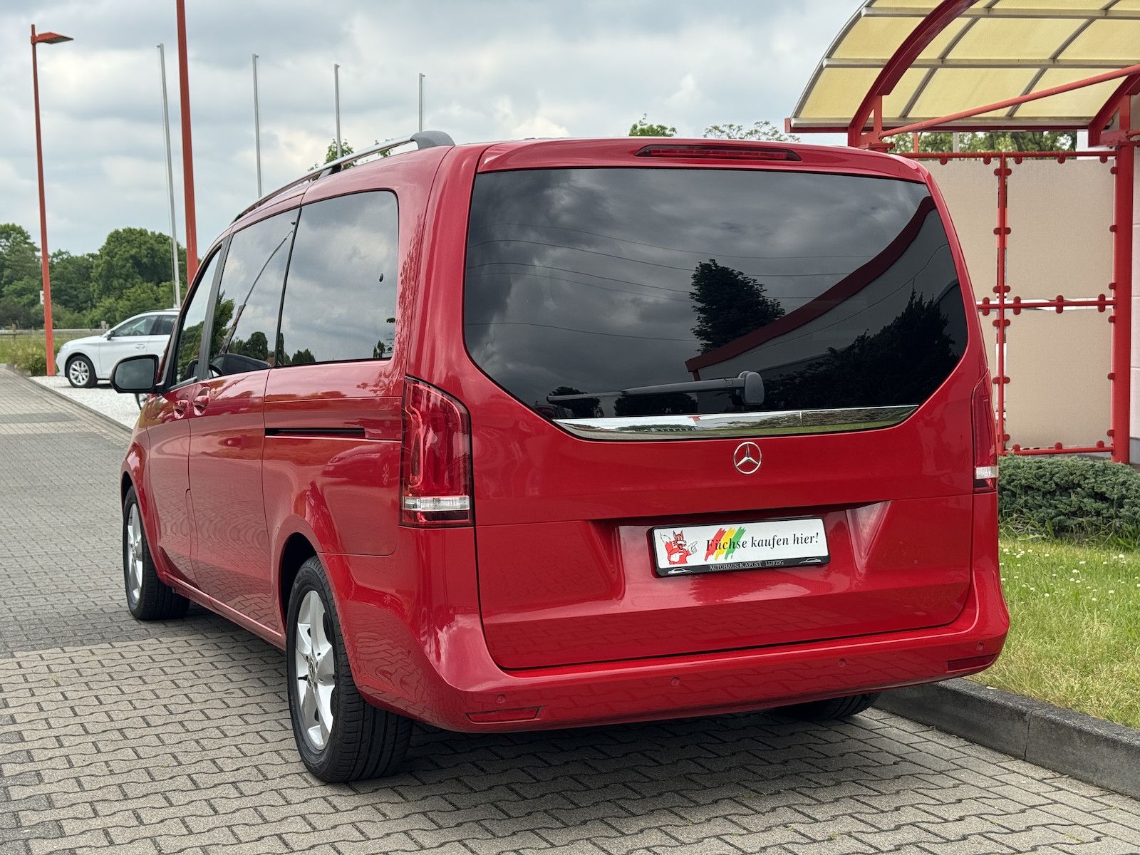 Fahrzeugabbildung Mercedes-Benz V 250 EDITION lang/Navi/DAB/Spur/StandHz