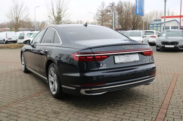 Audi A8 - 4