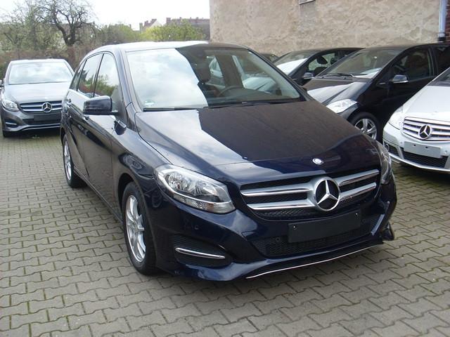 Mercedes-Benz B 180