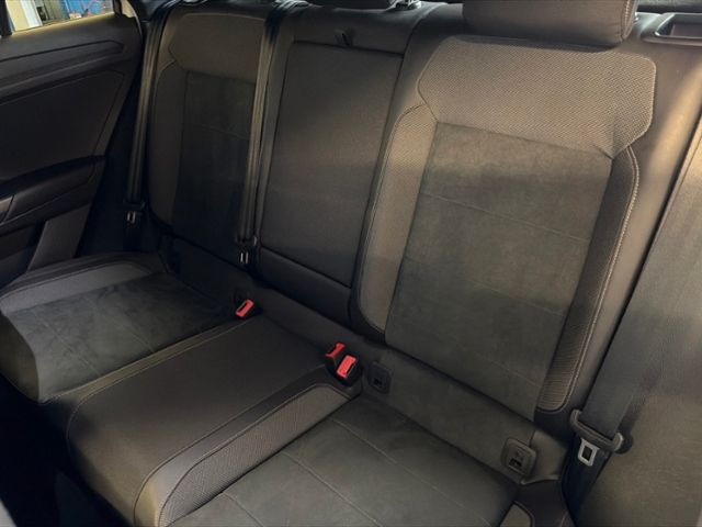 Fahrzeugabbildung Volkswagen T-Roc 2.0 TSI R-LINE 4MOTION "BLACK STYLE" LED-M