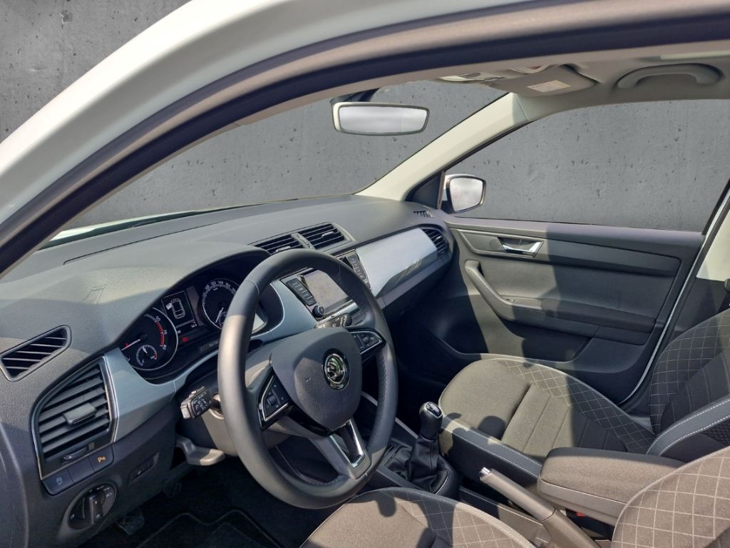 Fahrzeugabbildung SKODA Fabia Combi 1.0 TSI Ambition Pano Navi Klimaauto