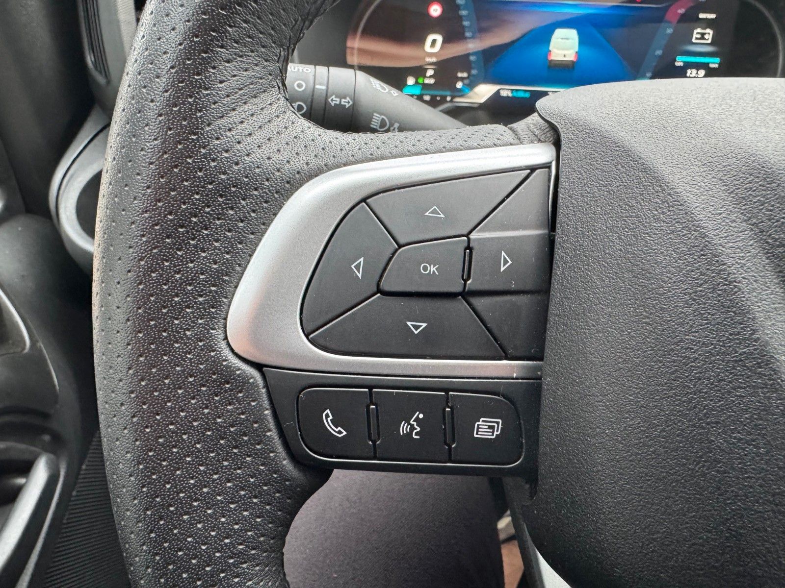 Fahrzeugabbildung Iveco Daily 35S16 A8 *R3.520mm*Automatik*AHK*ACC*