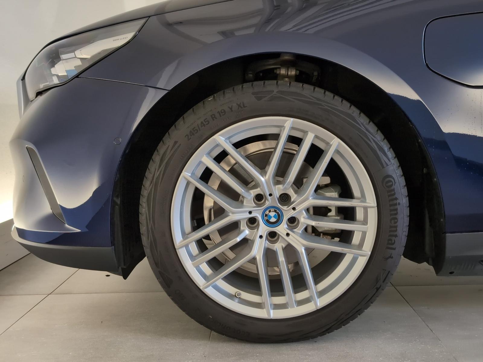BMW 530e xDrive Touring Navi/LED/HiFi/PaAs+/Memory N