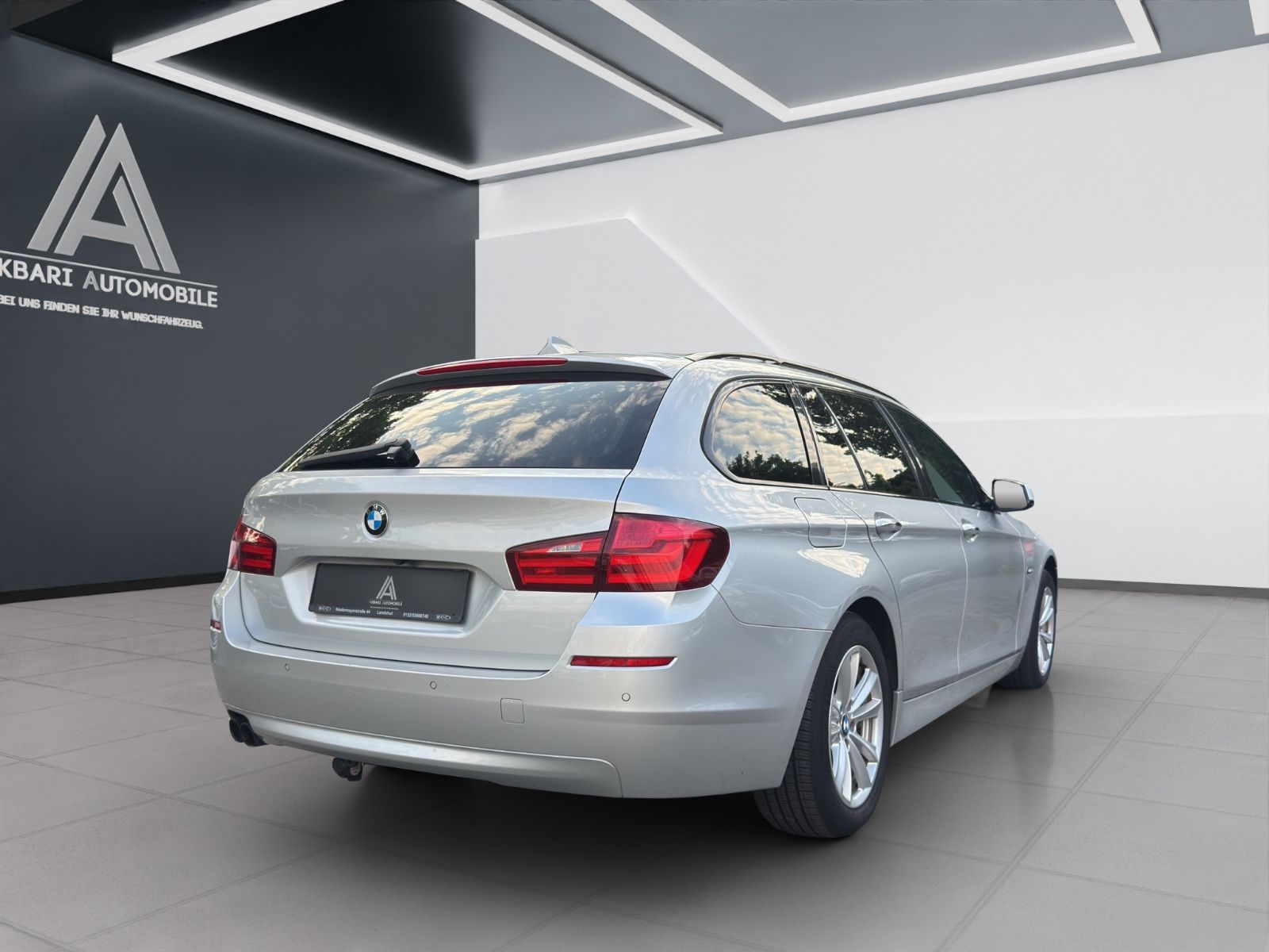 Fahrzeugabbildung BMW 530d Touring*Pano*hinterachslenk*Vollausstattung