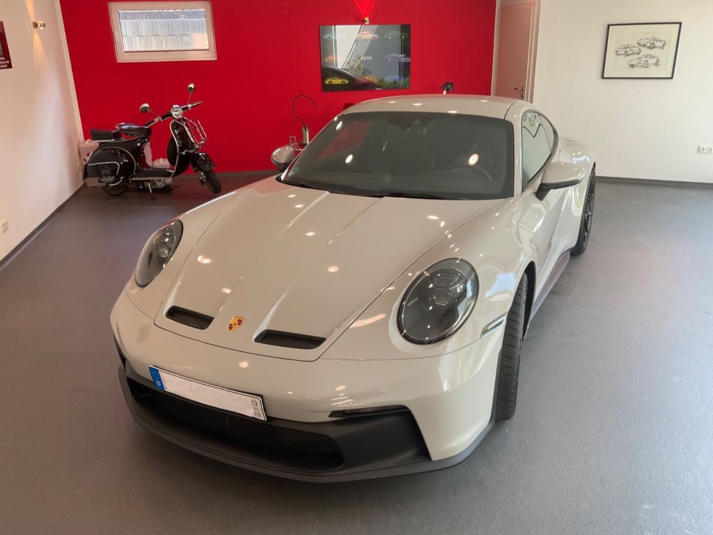 Image of Porsche 992