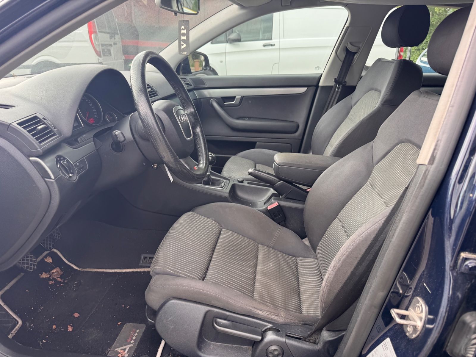 Fahrzeugabbildung Audi A4 Lim. 2.0 TFSI|2xS-LINE