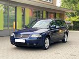 Volkswagen VW Passat 1,9 TDI TÜV Klima AHK - Volkswagen Passat aus 2002: TDI