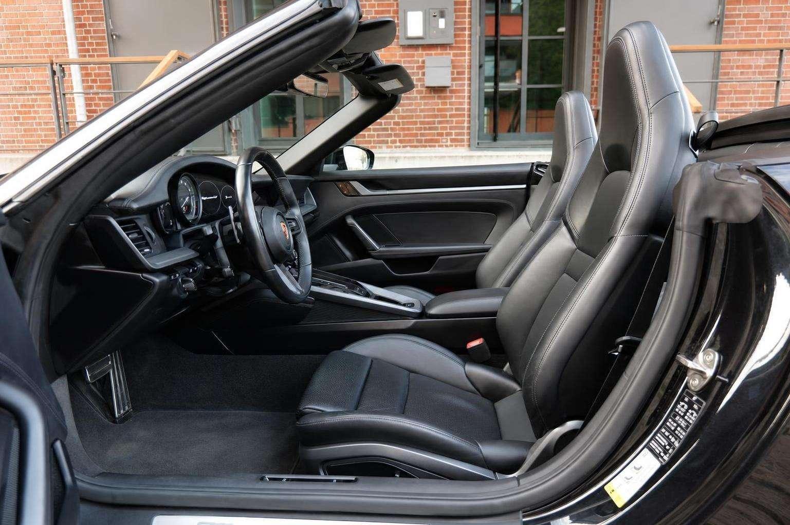 Porsche 992 911 (992) Carrera 4S Cabriolet   Lift   Spor