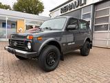 Lada Niva - scheckheftgepflegte Lada Niva