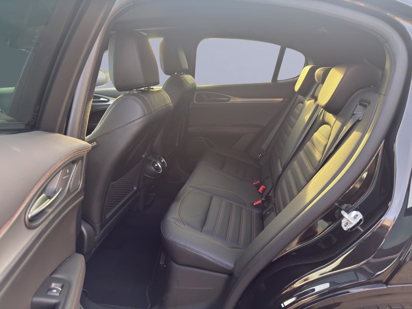 Alfa Romeo Stelvio - Bild 13