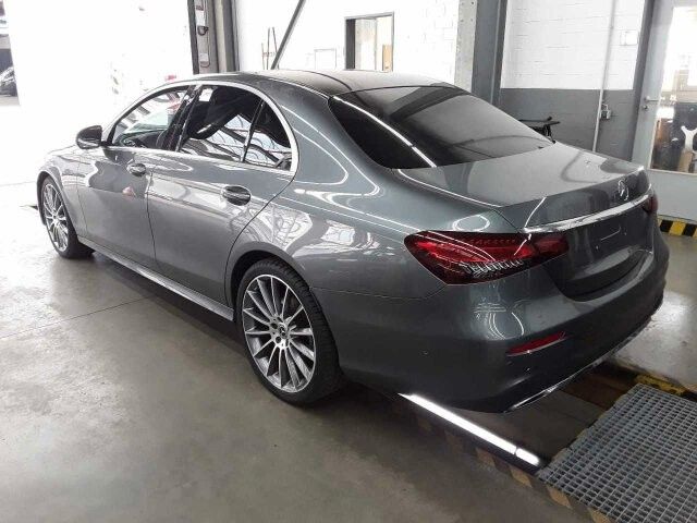 Fahrzeugabbildung Mercedes-Benz E 220d AMG+Pano+MultiBeam+Ambiente+TotW+360