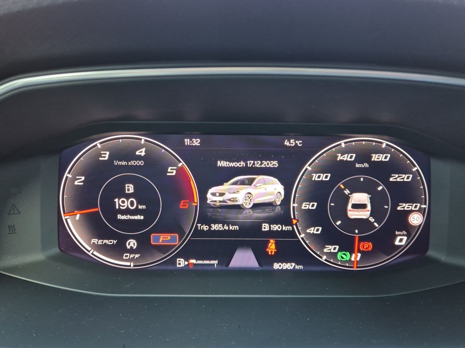 Fahrzeugabbildung SEAT Leon ST TDI Style DSG LED Navi AID ACC RFK beats