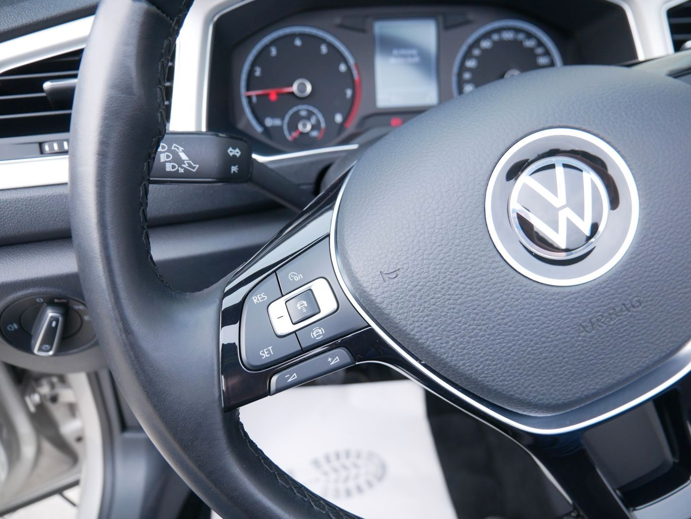 Fahrzeugabbildung Volkswagen T-Roc Cabriolet 1.0 Style AHK ACC SHZ Klimaautom