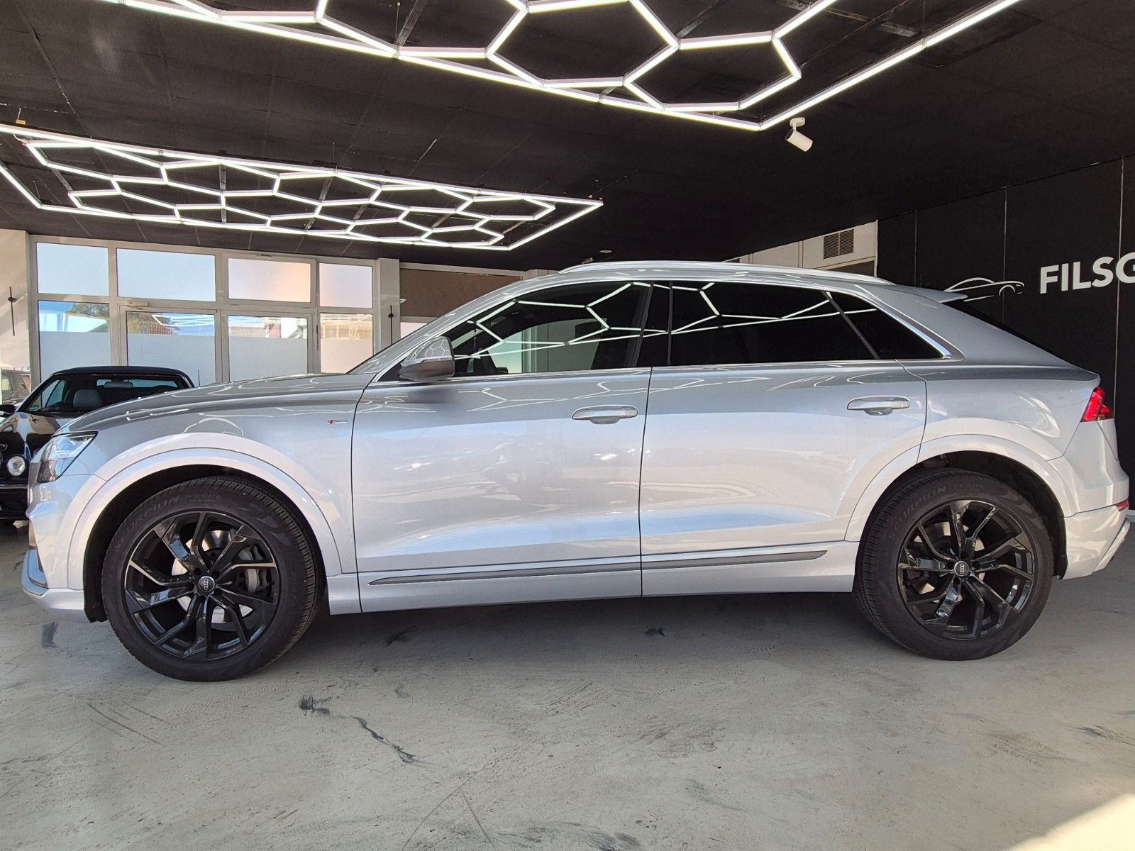 Audi Q8 50 TDI quattro foto 5